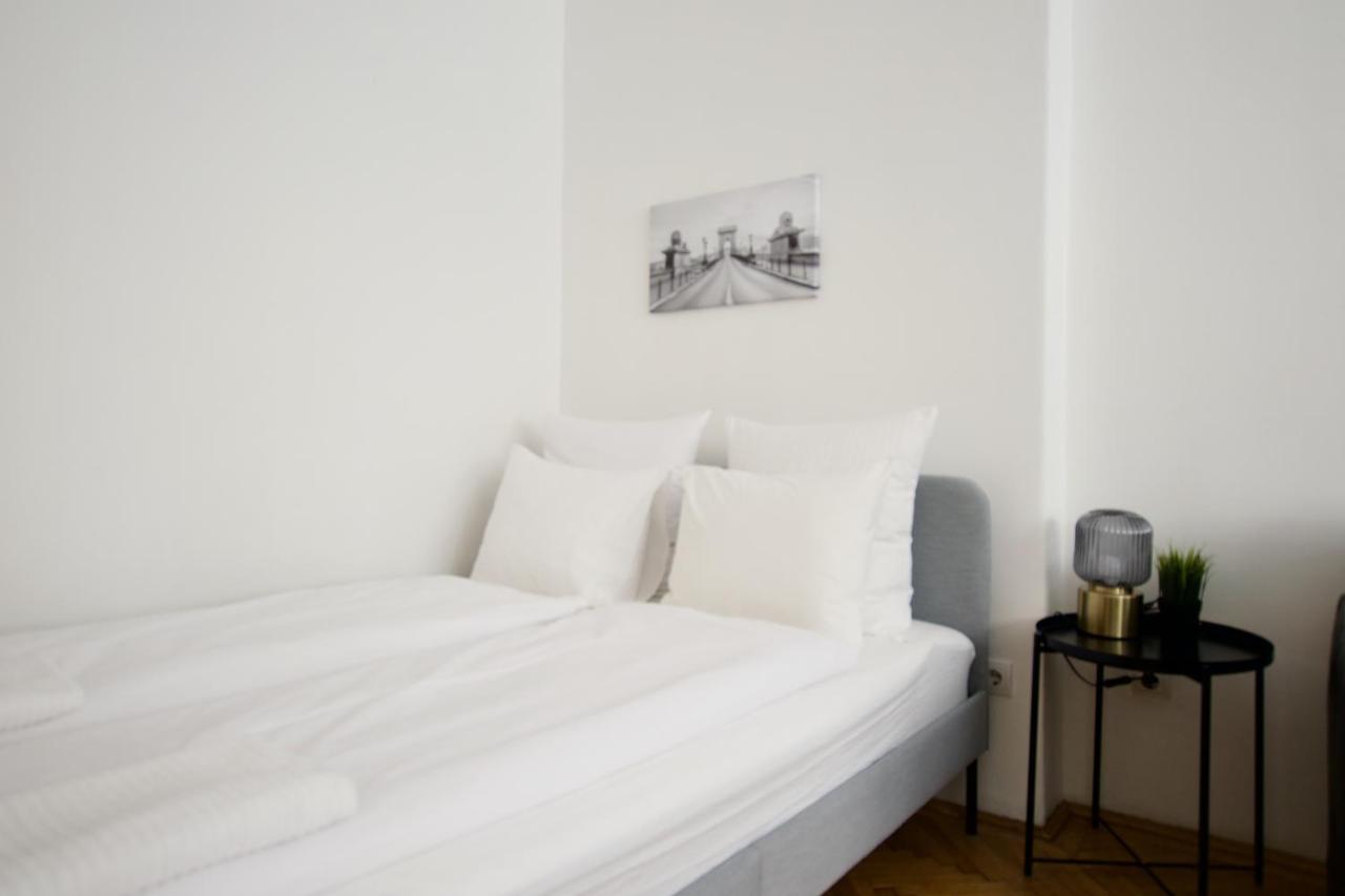 Standard Apartment By Hi5 - Petofi 12 布达佩斯 外观 照片