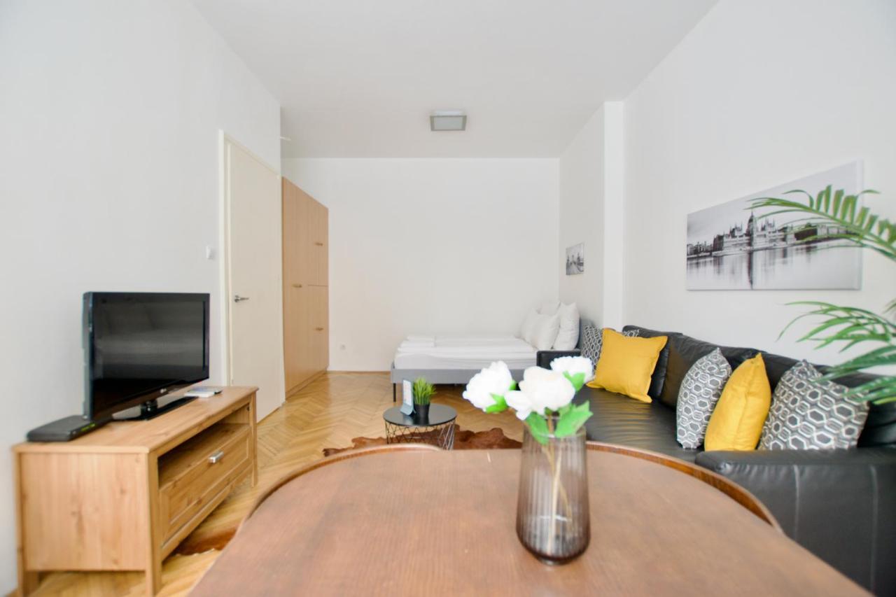 Standard Apartment By Hi5 - Petofi 12 布达佩斯 外观 照片